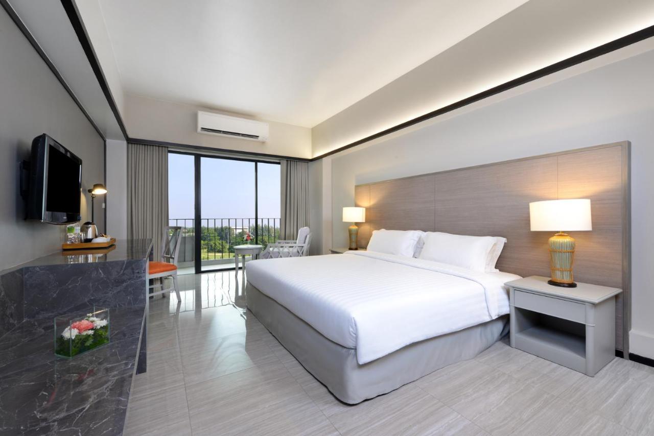 Tinidee Hotel Bangkok Golf Club - Sha Certified Патхумтхани Экстерьер фото