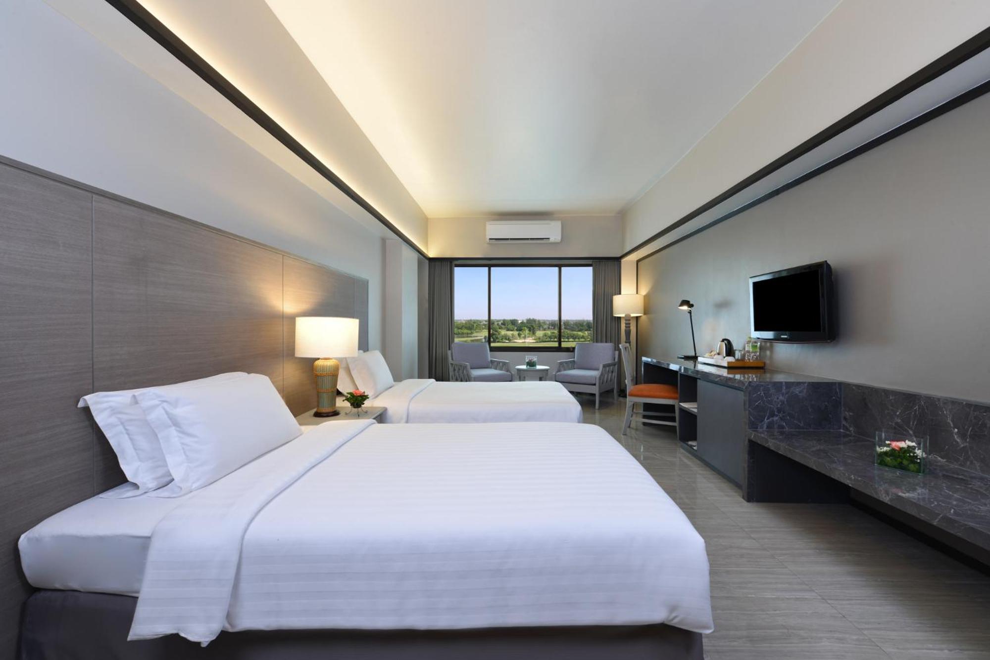 Tinidee Hotel Bangkok Golf Club - Sha Certified Патхумтхани Экстерьер фото