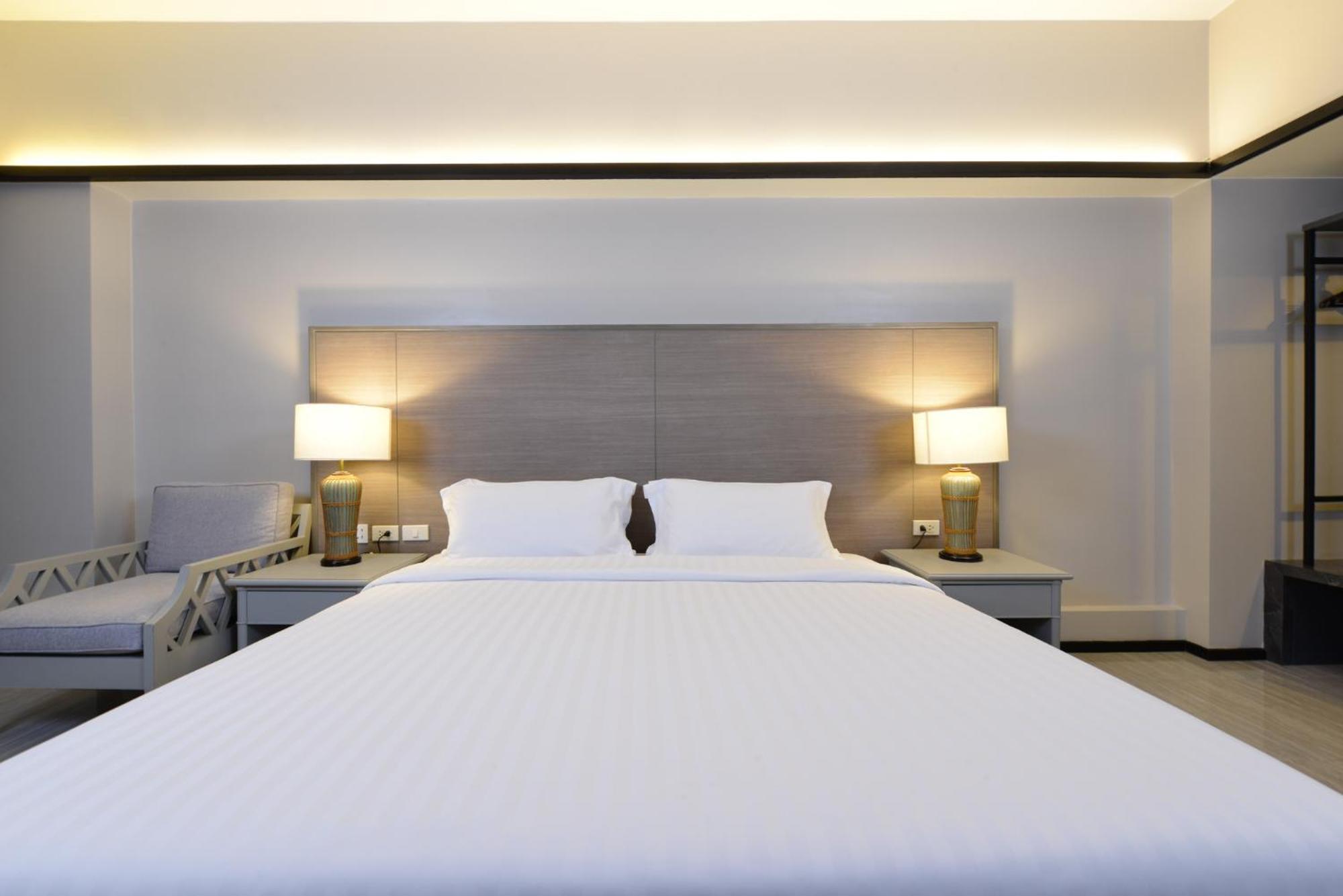 Tinidee Hotel Bangkok Golf Club - Sha Certified Патхумтхани Экстерьер фото
