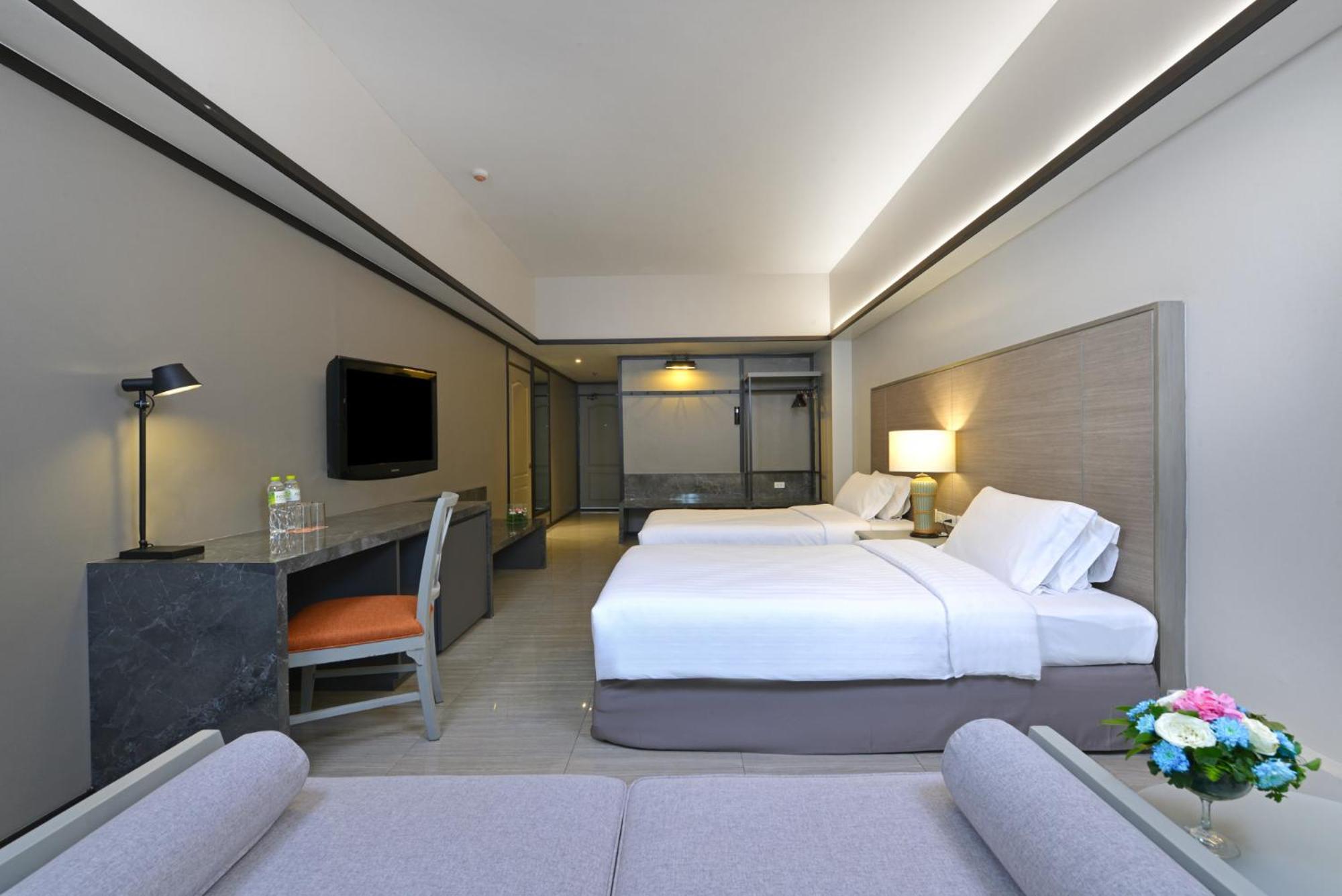 Tinidee Hotel Bangkok Golf Club - Sha Certified Патхумтхани Экстерьер фото