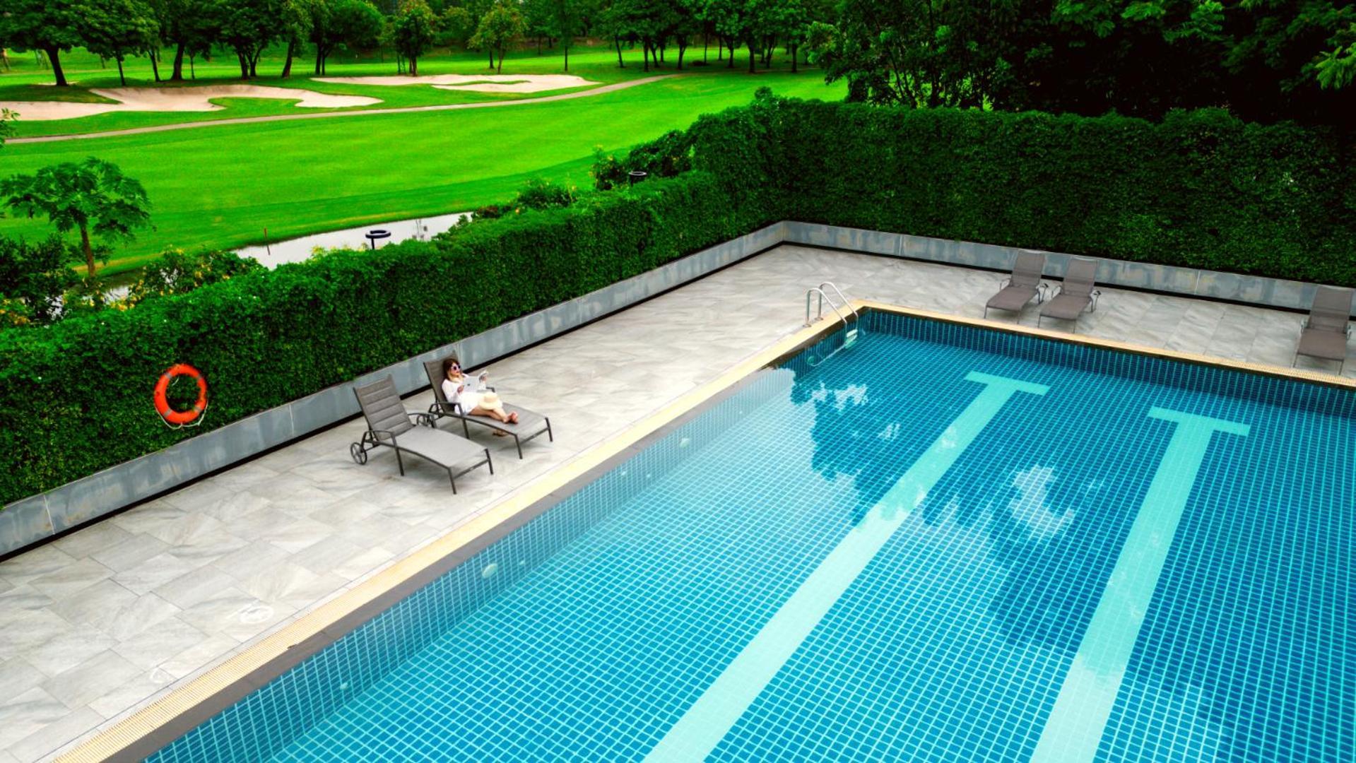 Tinidee Hotel Bangkok Golf Club - Sha Certified Патхумтхани Экстерьер фото